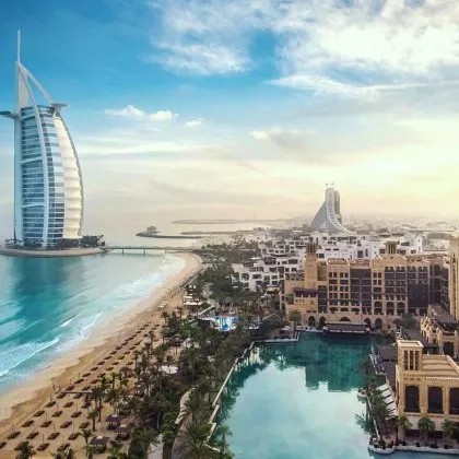 Туристите бягат от Дубай и Турция: конфликтът пренарежда картата на летните почивки