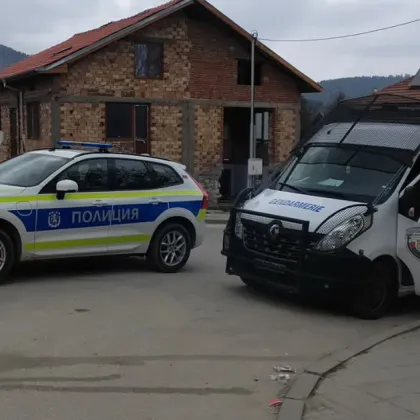 Мащабна полицейска акция се провежда в Пазарджишко СНИМКИ