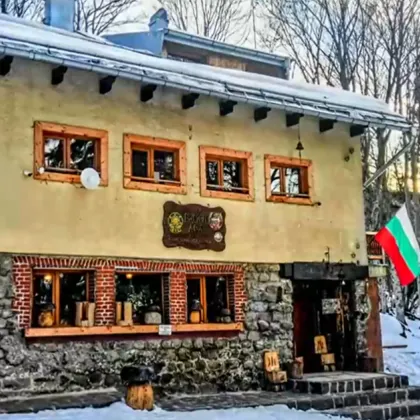 Скандал с изстрели заплахи и барикада в хижа Камен дел