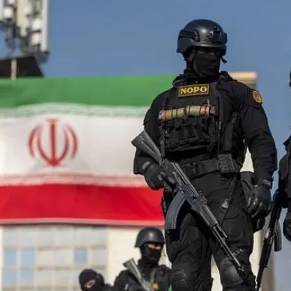 Иран екзекутира трима, убили полицаи