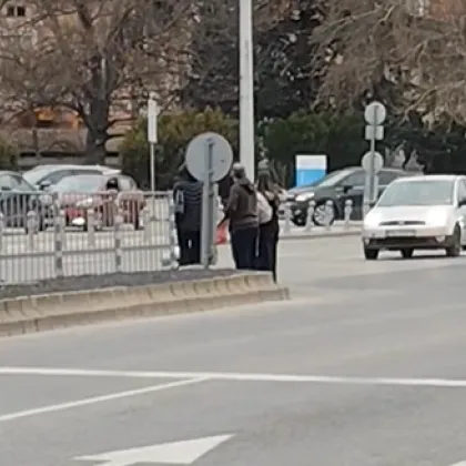 Безумие в Пловдив: Пешеходци пресичат булевард като "безсмъртни" ВИДЕО