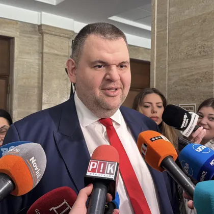 Пеевски: Сламеният премиер и кабинетът на Сорос не могат да извадят България от Съвета за мир