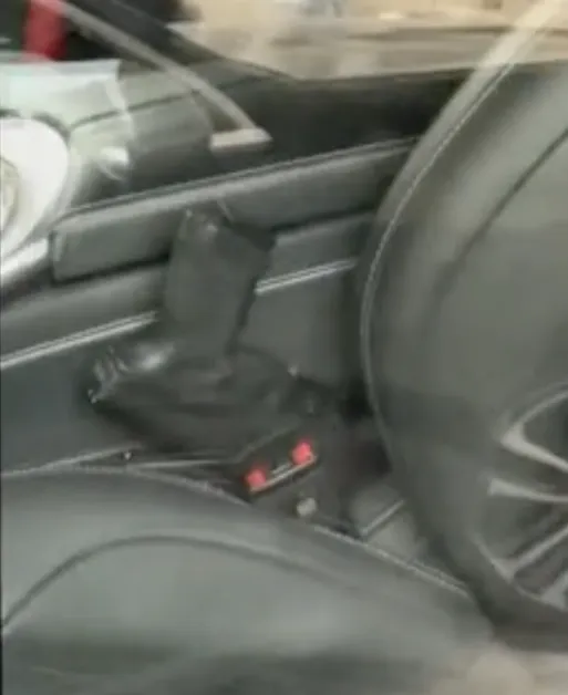 ВИДЕО показва пистолет в джип, за когото се твърди, че е на Димитър Бербатов