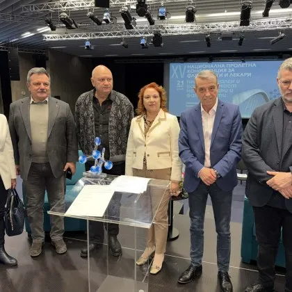 Лекари и магистър фармацевти поставиха на преден план необходимостта от спешни