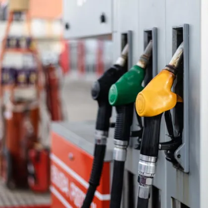 Дизелът поскъпна рекордно по бензиностанциите