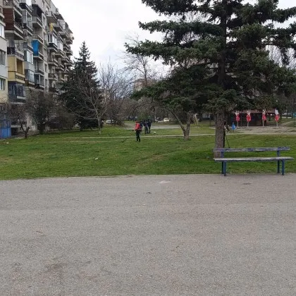 "Миналото лято можеше да си загубим децата": Косене на треви през март озадачи столичани