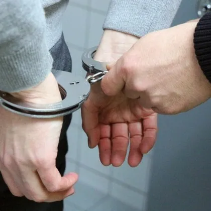 Обраха заложна къща в Разград Полицията е задържала трима души