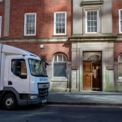 Обвиниха 12-годишно момче за сексуално посегателство над жена