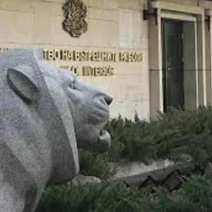 Използва ли ПП–ДБ служебното правителство за да си върне разклатеното