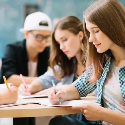 Вдигат студентските такси от догодина