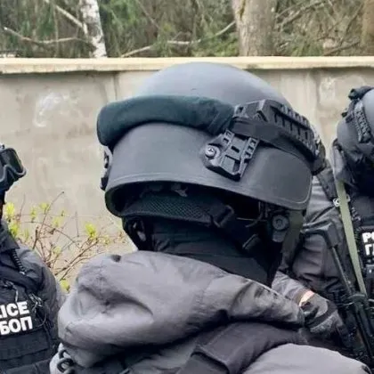 Международна спецакция! ГДБОП задържа лидер на престъпна банда, още 20 души са арестувани ВИДЕО