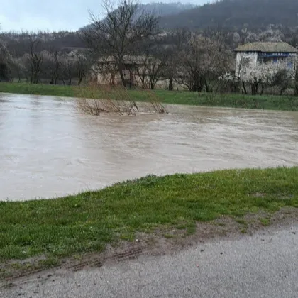 Река Черни Лом преля в село Априлово