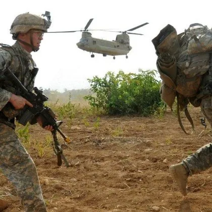 Тръмп говори за край, но праща войници: 2500 елитни парашутисти влизат в Близкия изток