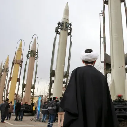 Експерт по сигурността коментира вероятността иранска ракета да удари България