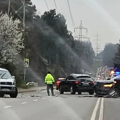 Меле на ключово шосе в София, щетите са сериозни СНИМКИ