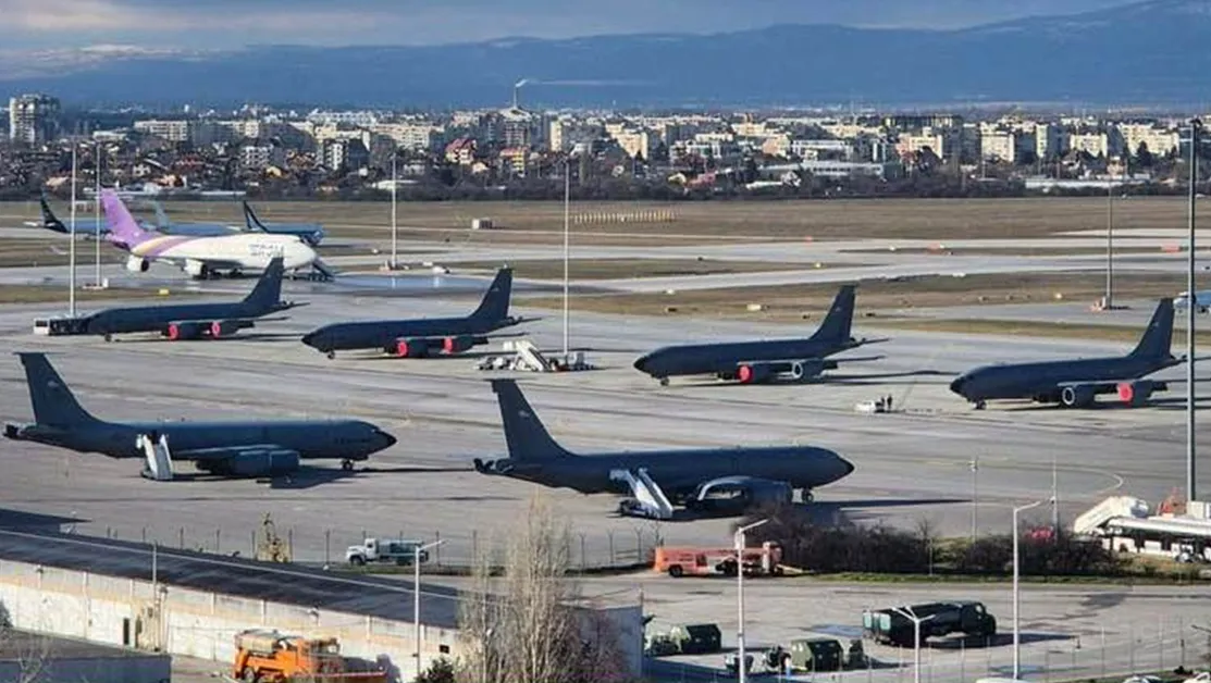 Иран изпрати нота до България за US самолетите на летището в София