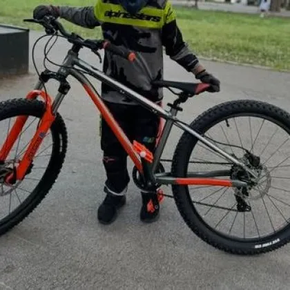 Апаш разочарова невинно дете с нагла кражба, търсят информация СНИМКА