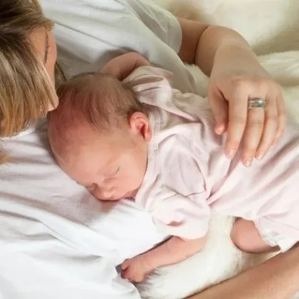 Роди, ослепя&hellip; и преживя чудо: майка прогледна, за да види бебето си за първи път