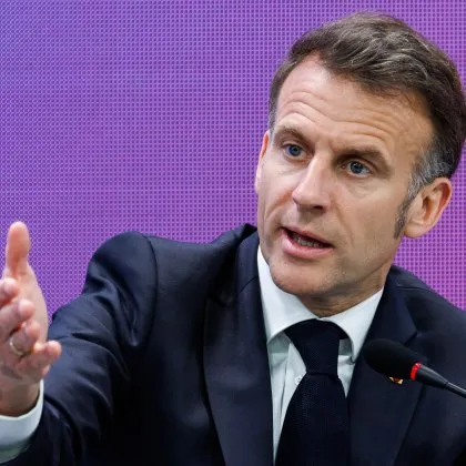 Макрон призовава за единство срещу САЩ