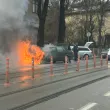 Кола се запали в София СНИМКА