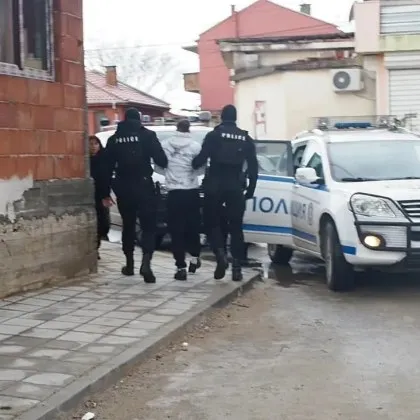 Осем души са били задържани при специализираната полицейска операция срещу