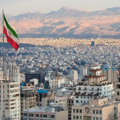 Иран заплаши с "по-опустошителен" отговор при удари по цивилни цели