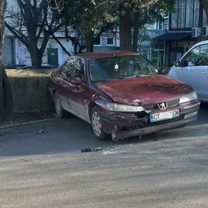 "Стъпваше тук-там": Съмнения за пиян шофьор след удар и бягство в Стара Загора СНИМКИ