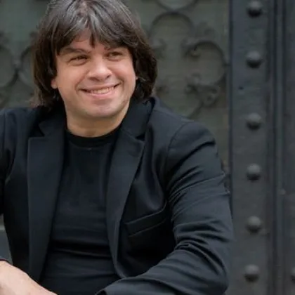 Предават на съда обвинените за злоупотребите в театрите