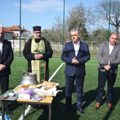 Модерно мини футболно игрище бе открито в Манолско Конаре