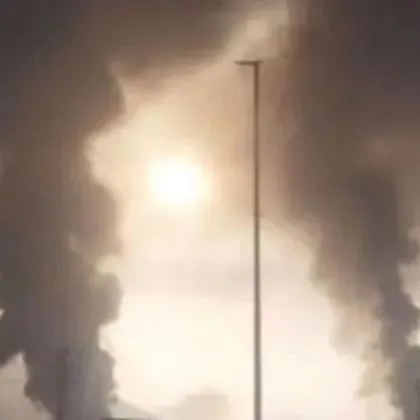 Отекнаха взривове на ирански остров