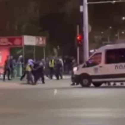 Фенове на Ботев и Локо се сбиха след края на мача в Пловдив