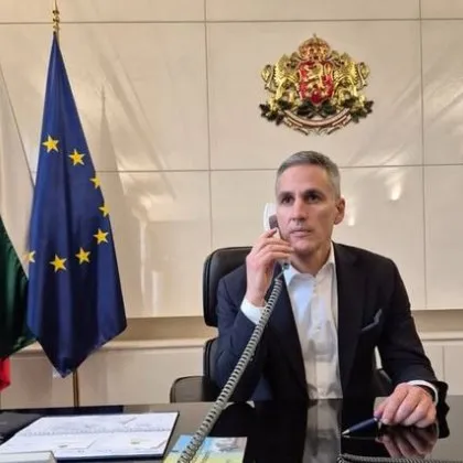 Министър председателят Андрей Гюров разговаря с държавния секретар на САЩ Марко