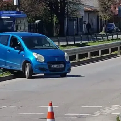 Кола се метна на мантинела в Монтана