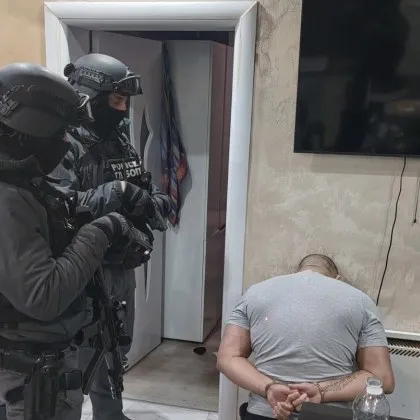 Тринайсет души са арестувани за срок до 24 часа при