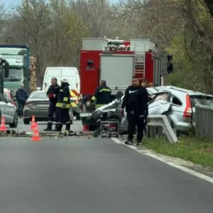 Жестока катастрофа на Подбалканския път, има жертва СНИМКИ