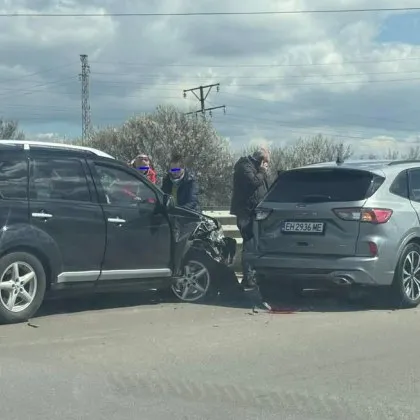 Катастрофа затруднява движението по АМ Тракия в непостредствена близост до