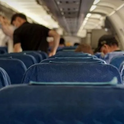 Стачка вдигнаха 20 000 стюарди и стюардеси, отменени са стотици полети