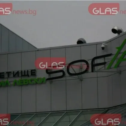 Въвеждат дезинфекция за пътниците на летището в София