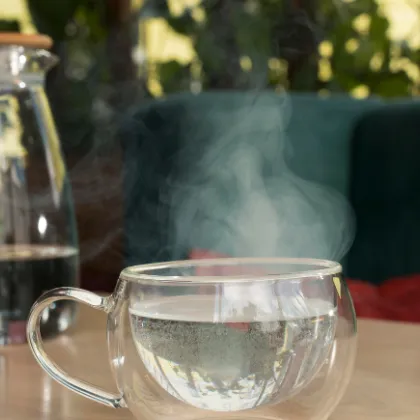 Чаша топла вода носи незаменими ползи за здравето