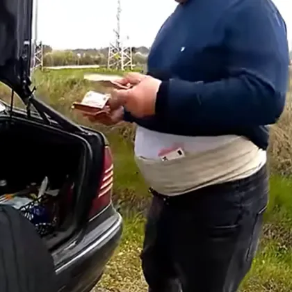 Пари в пояс и списъци: МВР удари купувачи на гласове в Търговище ВИДЕО