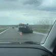 Кола се обърна по таван на "Тракия" СНИМКИ