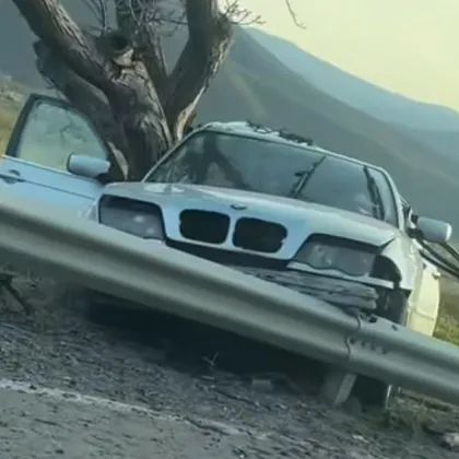 Само с 2 месеца стаж: 18-годишен зад волана на колата, разбила се край Розино