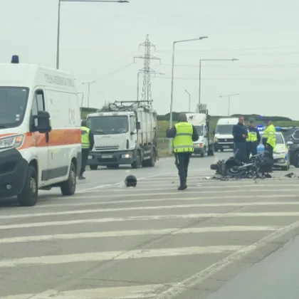 Тежка катастрофа с моторист в София СНИМКА