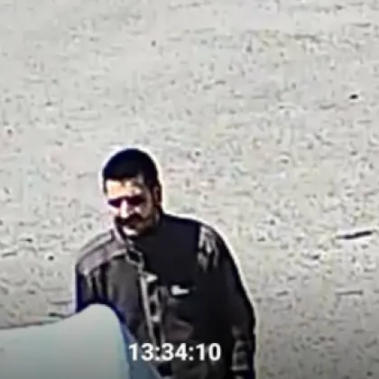 Сигнал за крадец който обикаля и проверява отключени автомобили предизвика