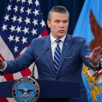 В Пентагона Хагсет цитира &bdquo;библейски" пасаж, оказа се... текст от &bdquo;Криминале"