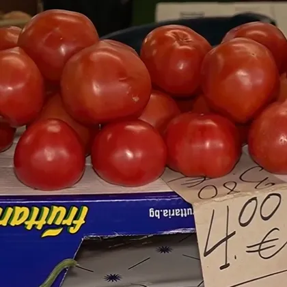 Само за месец цената на малката потребителска кошница в която