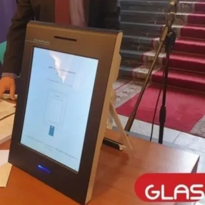 Много проблеми с машинното гласуване в Старозагорско