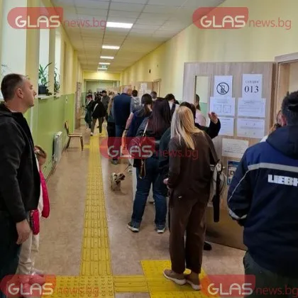 Изборите за Народно събрание започнаха точно в 7 00 ч Пет