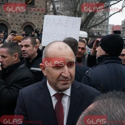 Световни лидери поздравиха Радев за победата на изборите