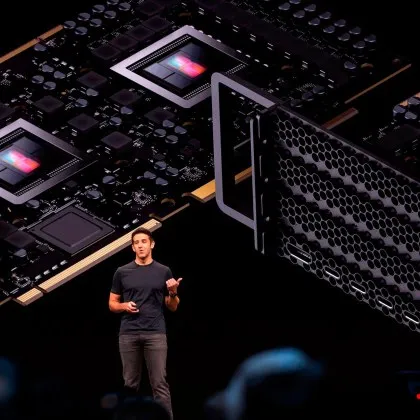 Apple навлиза в нов етап от историята си след като